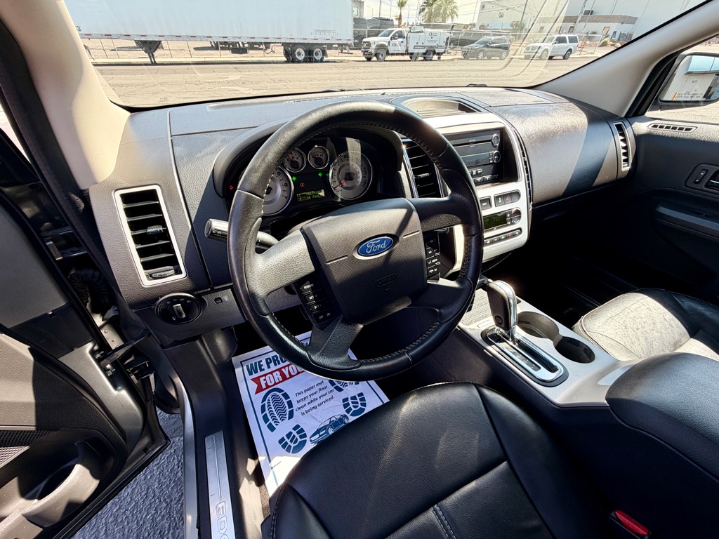 Photo 31 of this FORD EDGE