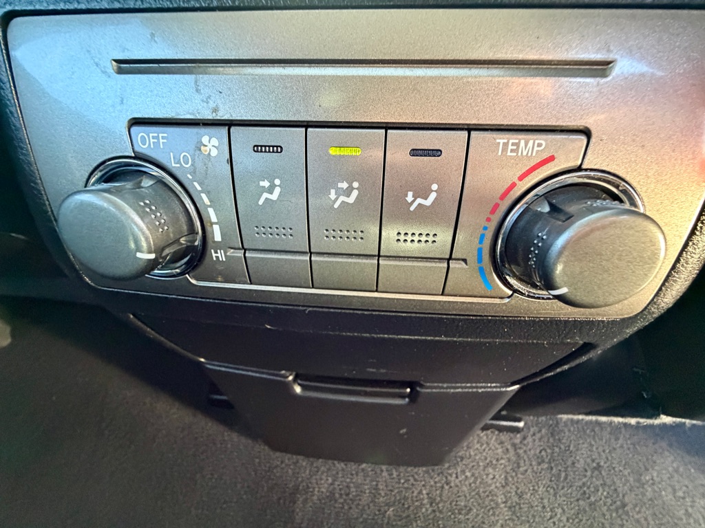 Photo 25 of this TOYOTA HIGHLANDER