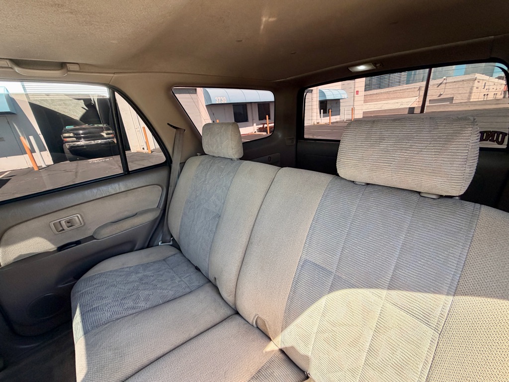 Photo 34 of this TOYOTA 4RUNNER
