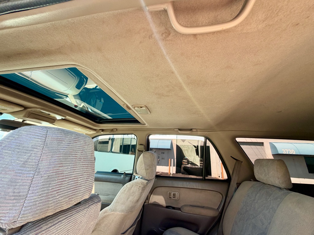 Photo 32 of this TOYOTA 4RUNNER