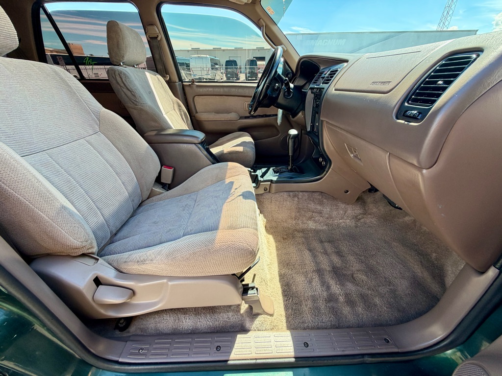 Photo 21 of this TOYOTA 4RUNNER