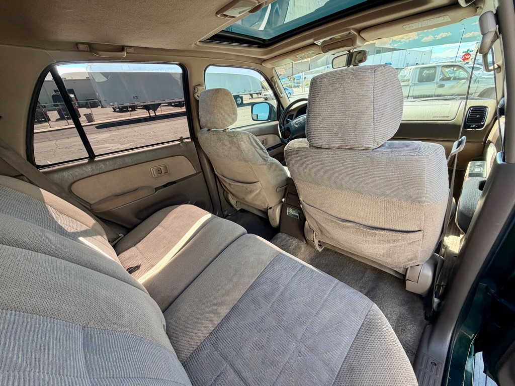 Photo 29 of this TOYOTA 4RUNNER