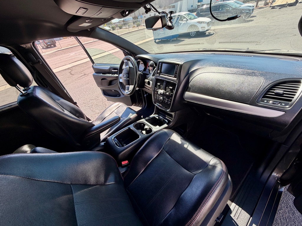 Photo 30 of this DODGE GRAND CARAVAN