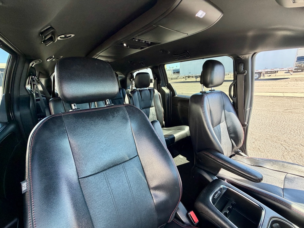 Photo 32 of this DODGE GRAND CARAVAN