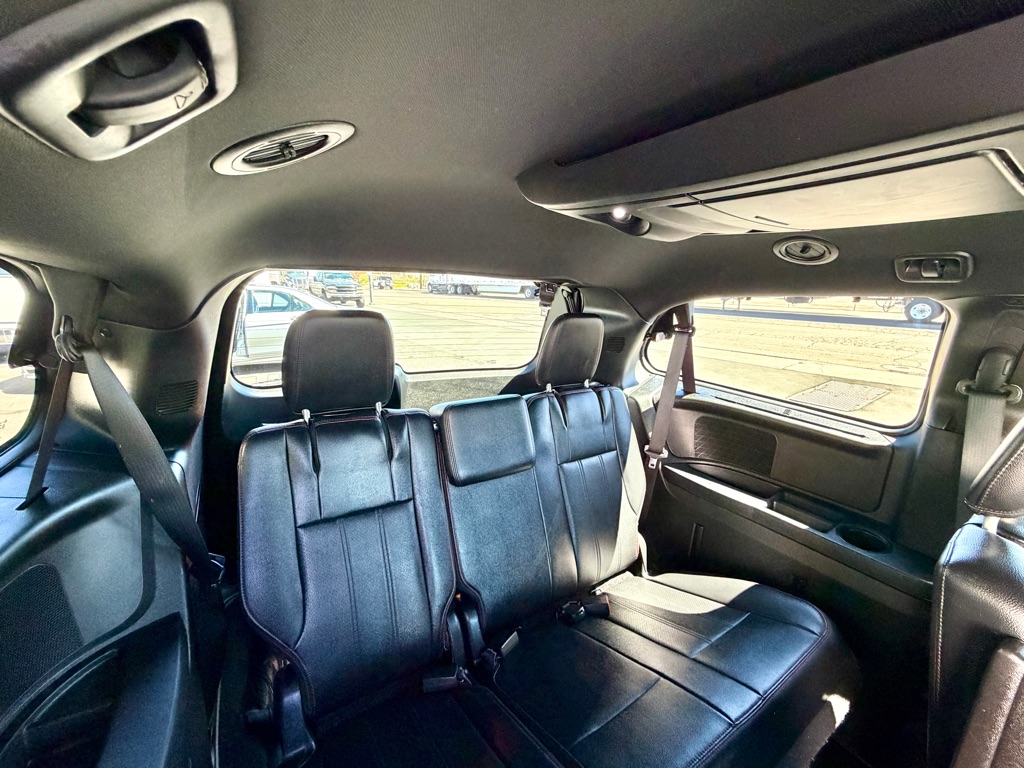 Photo 26 of this DODGE GRAND CARAVAN