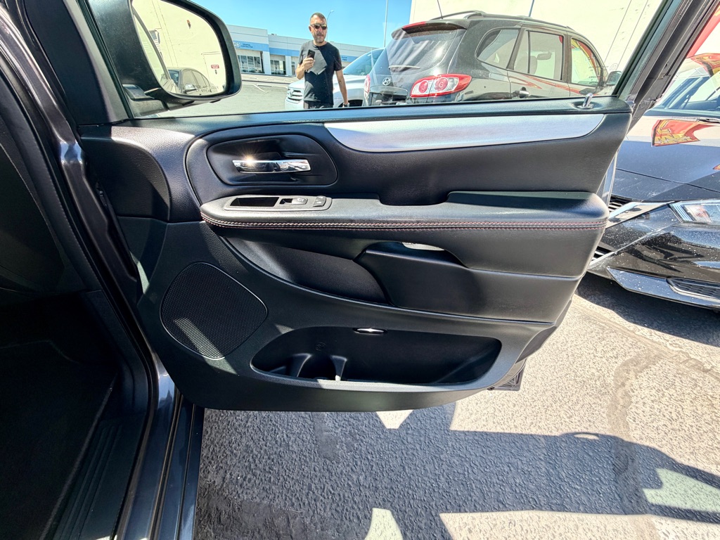 Photo 31 of this DODGE GRAND CARAVAN