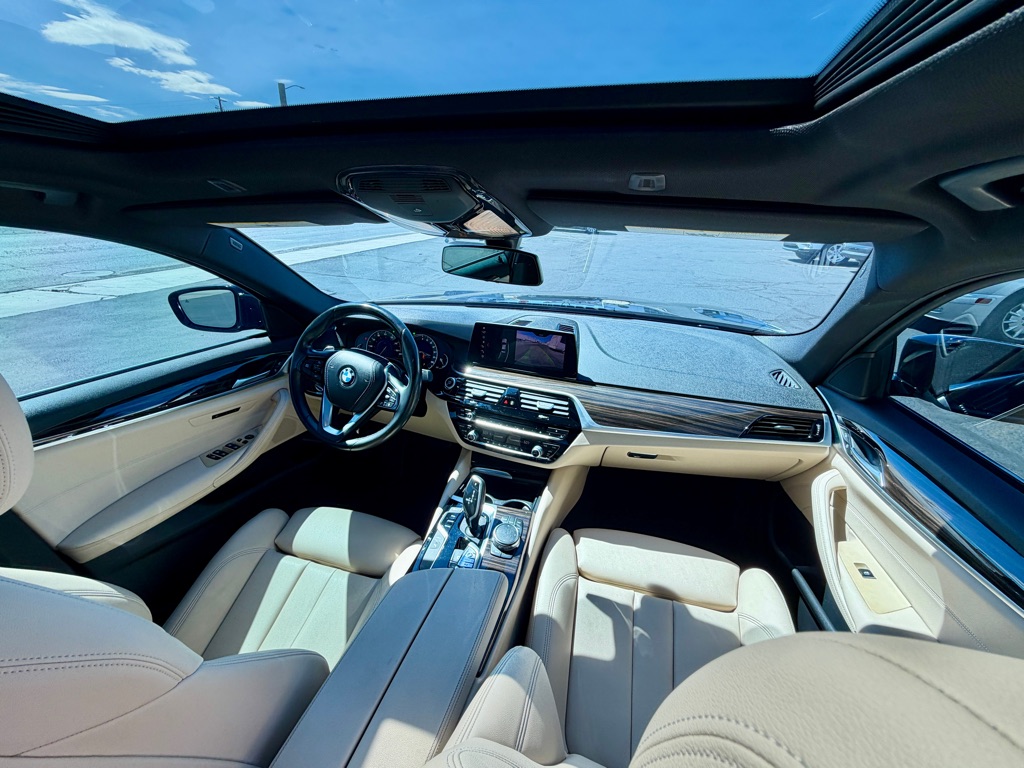 Photo 46 of this BMW 5 SERIES