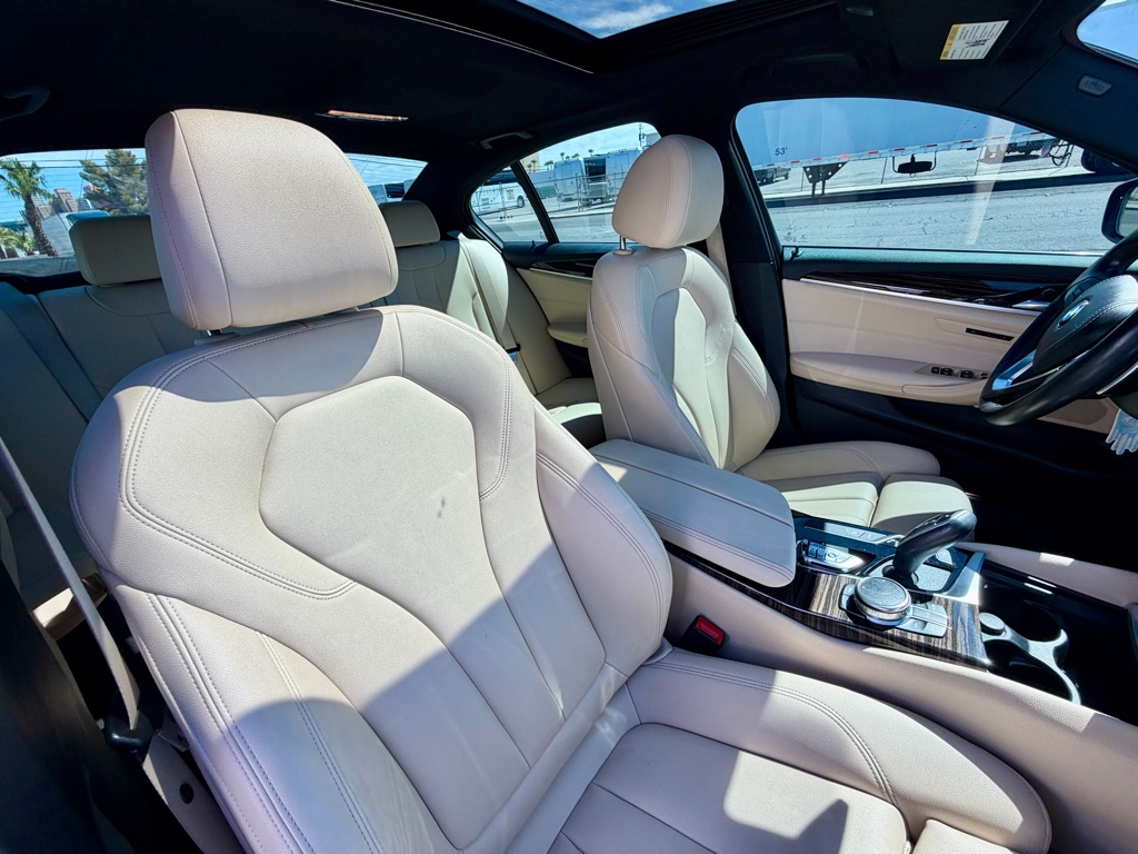 Photo 47 of this BMW 5 SERIES