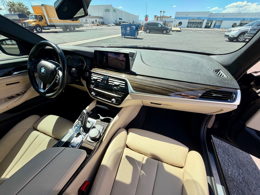 Photo 42 of this BMW 5 SERIES