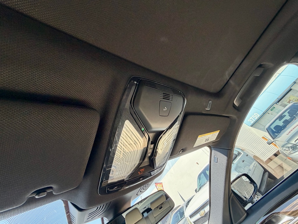 Photo 29 of this BMW 5 SERIES