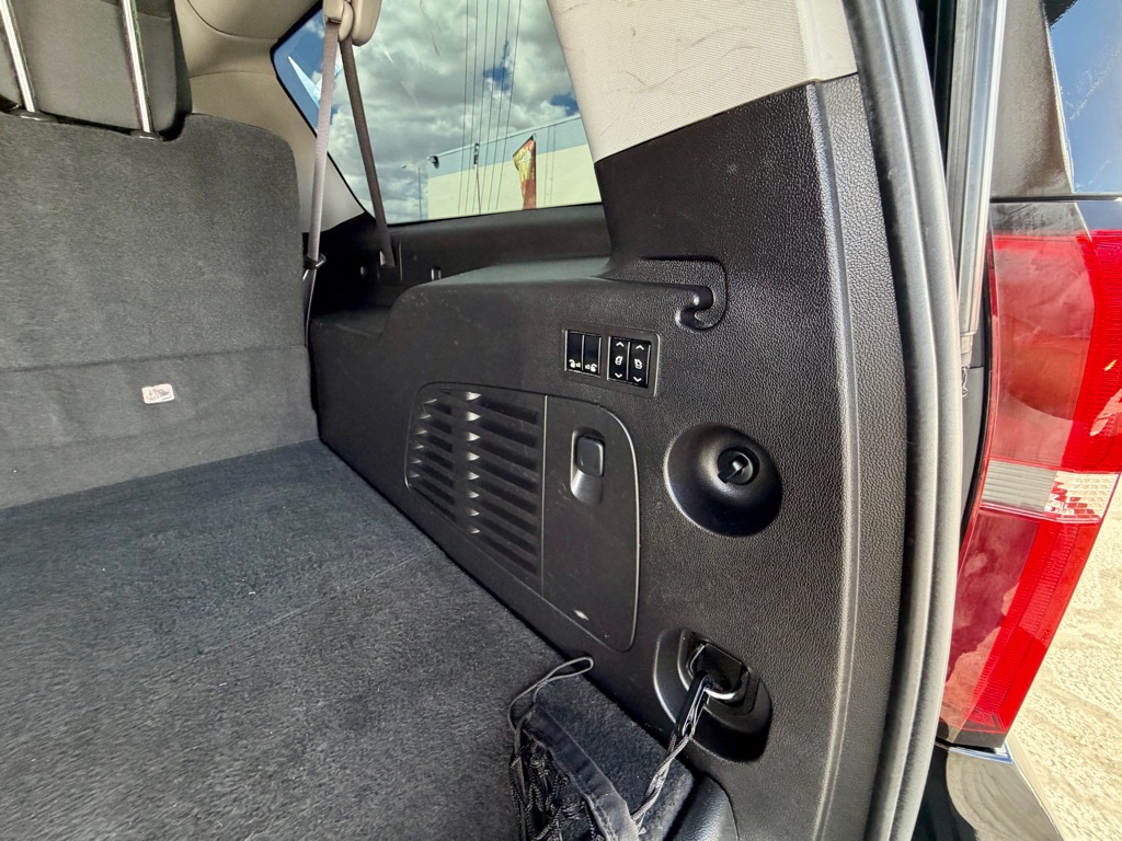 Photo 23 of this CHEVROLET SUBURBAN