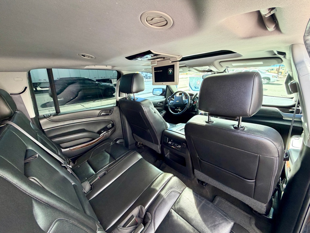 Photo 27 of this CHEVROLET SUBURBAN