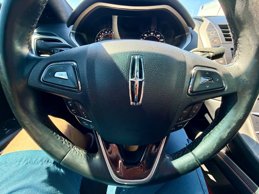Photo 30 of this LINCOLN MKZ