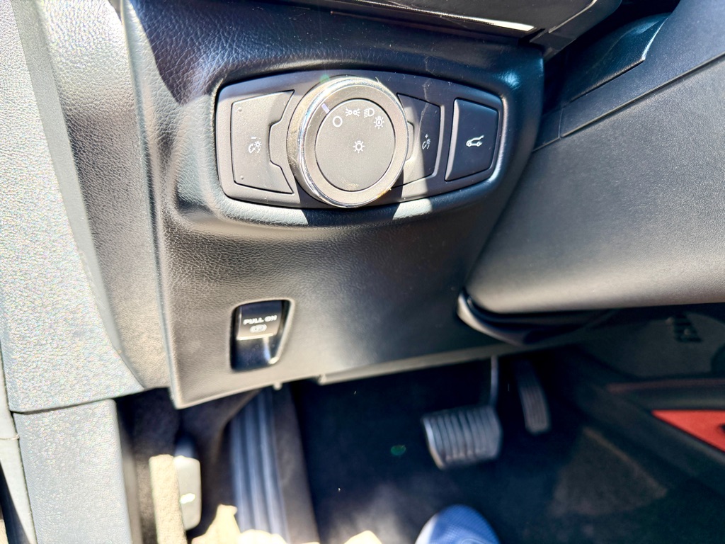 Photo 36 of this LINCOLN MKZ