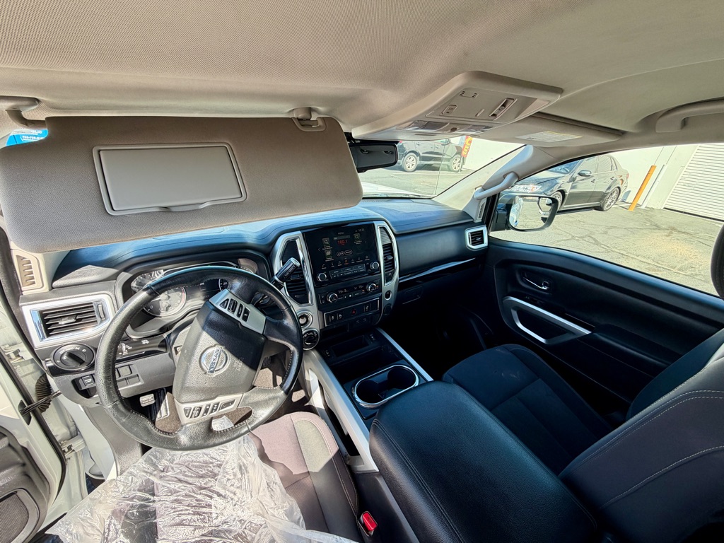 Photo 31 of this NISSAN TITAN