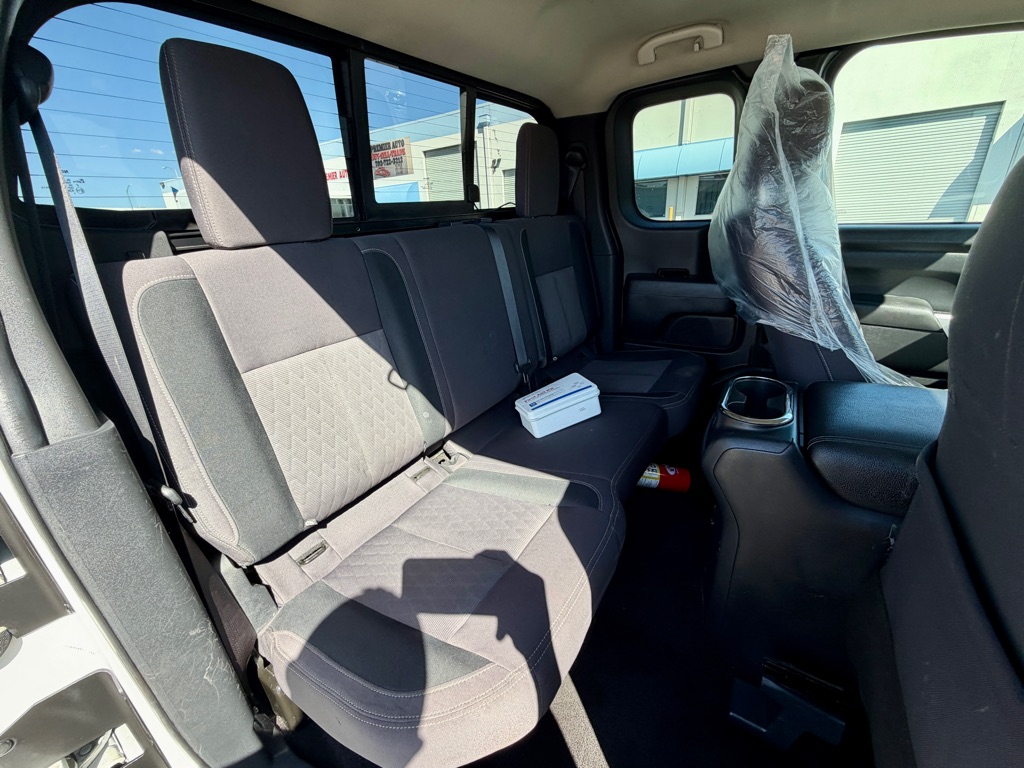 Photo 24 of this NISSAN TITAN