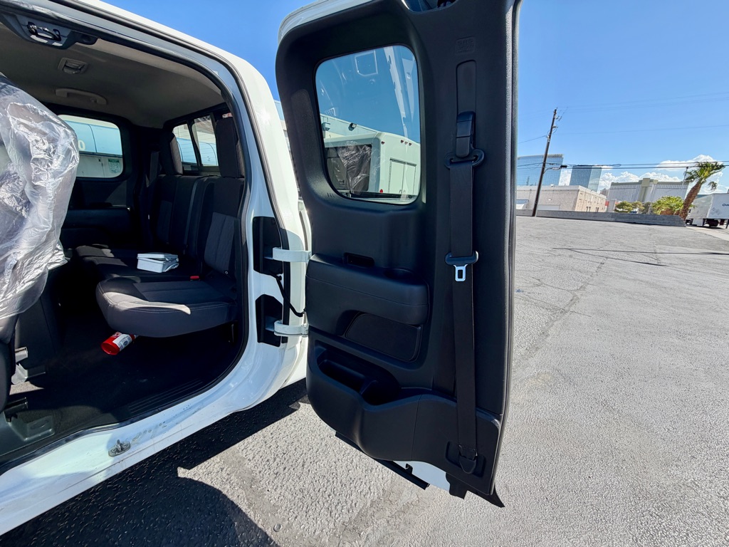 Photo 29 of this NISSAN TITAN