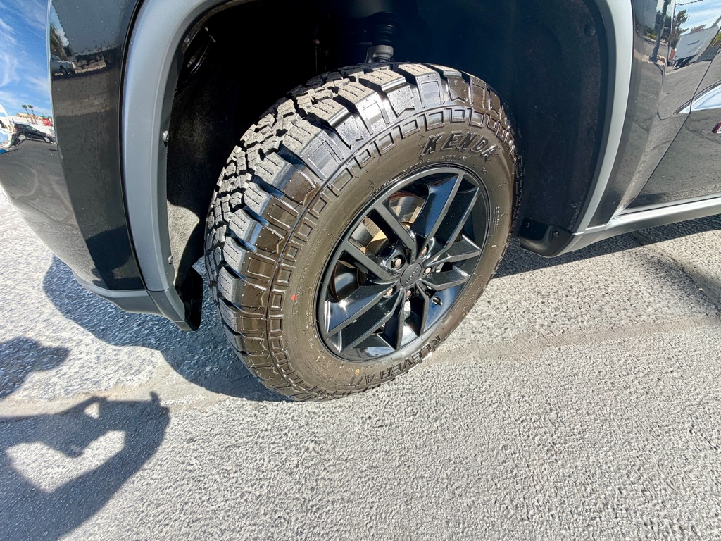 Photo 41 of this JEEP GRAND CHEROKEE