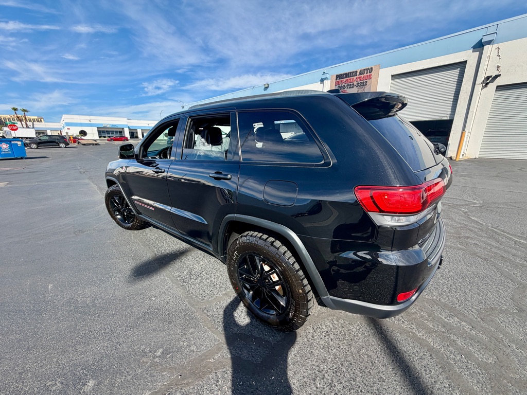 Photo 38 of this JEEP GRAND CHEROKEE
