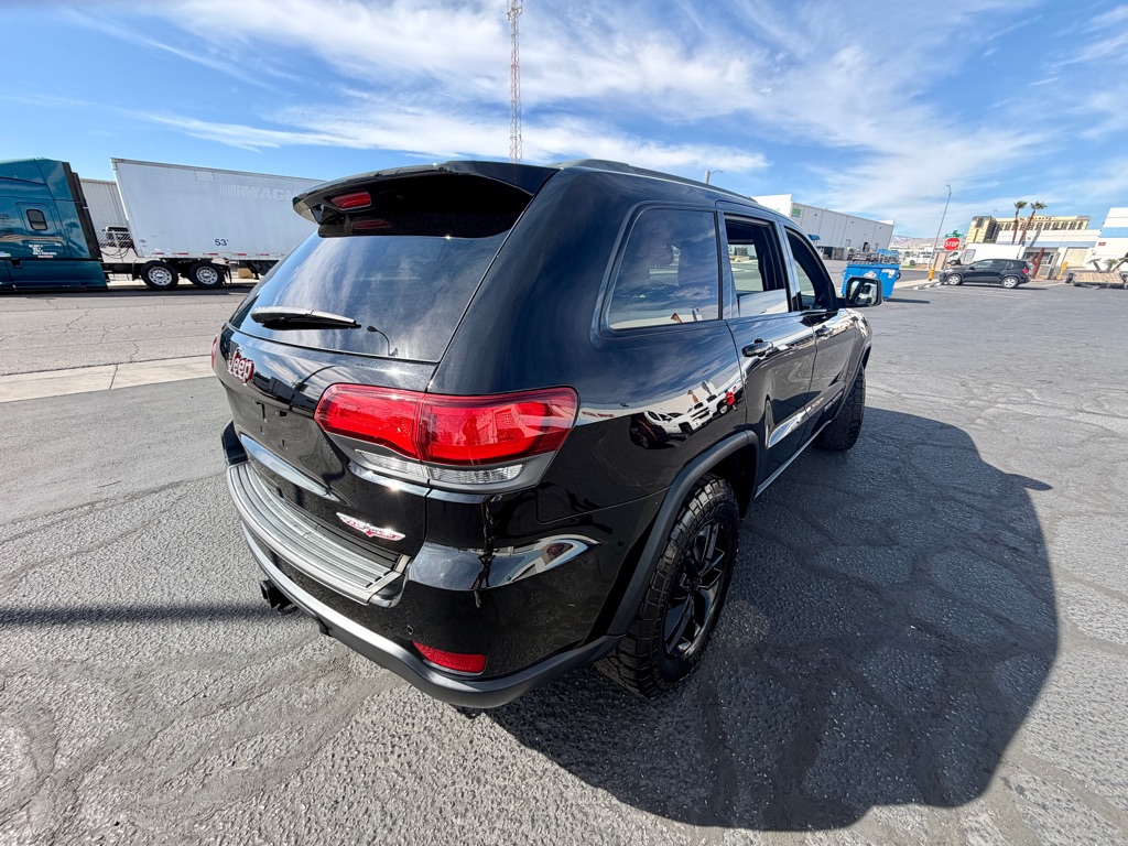 Photo 36 of this JEEP GRAND CHEROKEE