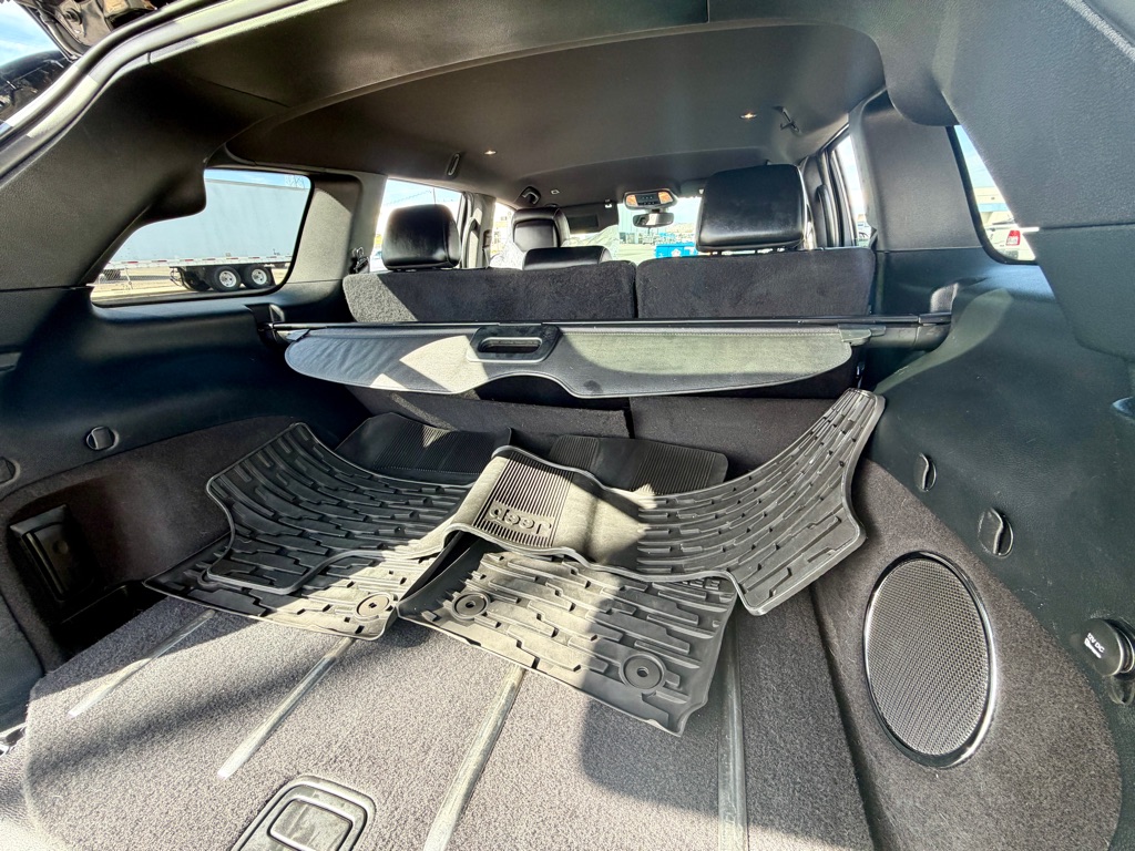 Photo 33 of this JEEP GRAND CHEROKEE