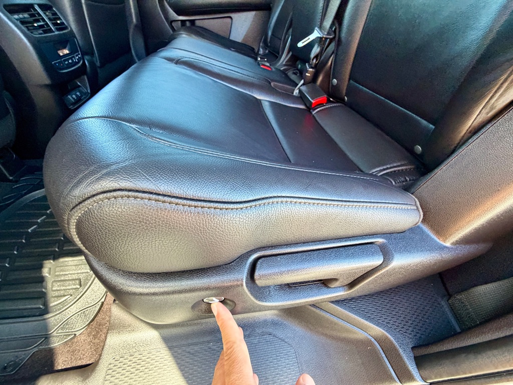 Photo 36 of this ACURA MDX