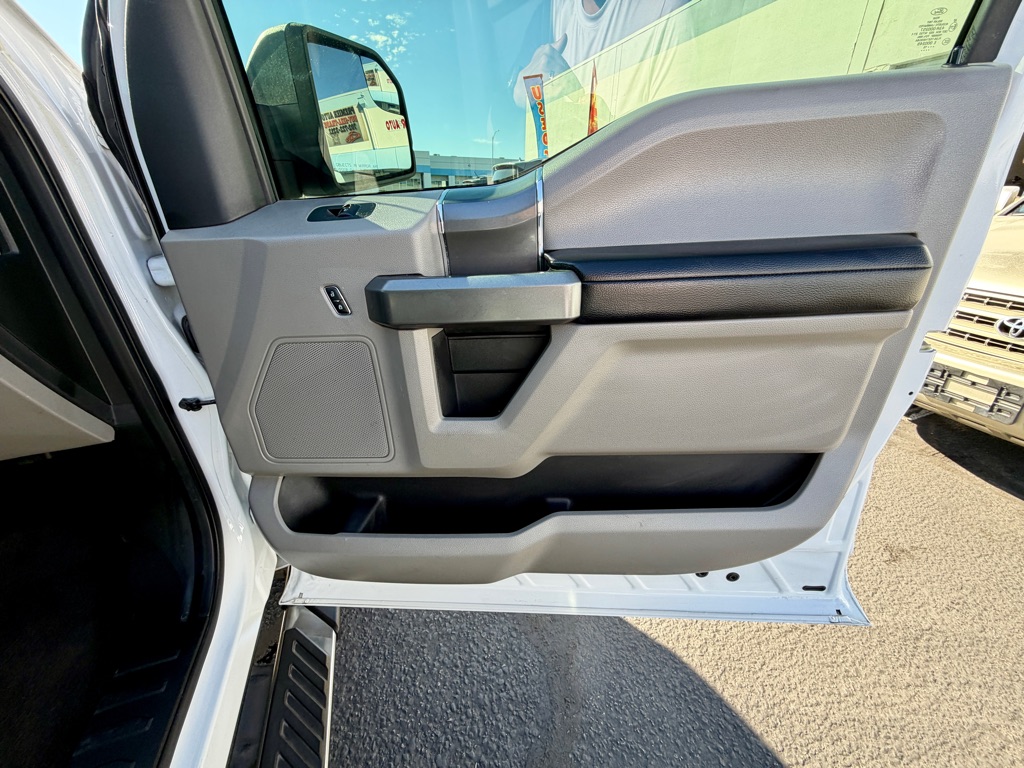 Photo 25 of this FORD F-150