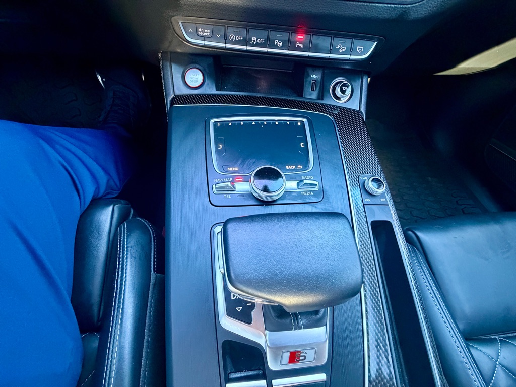 Photo 35 of this AUDI SQ5