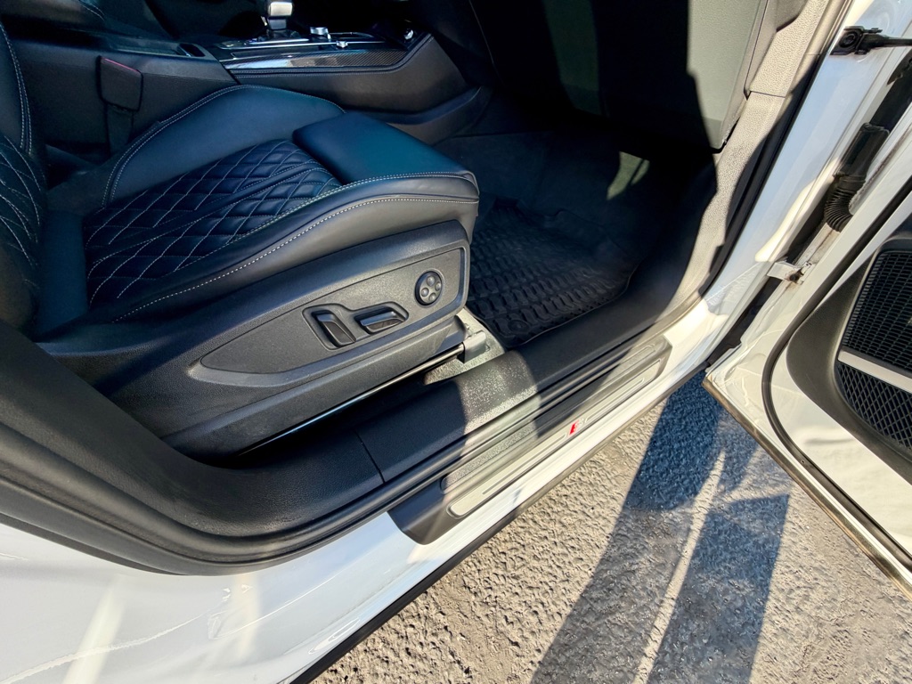 Photo 55 of this AUDI SQ5