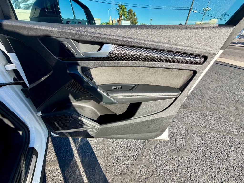Photo 52 of this AUDI SQ5