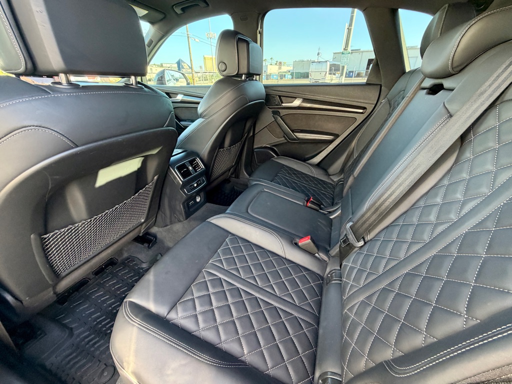 Photo 41 of this AUDI SQ5