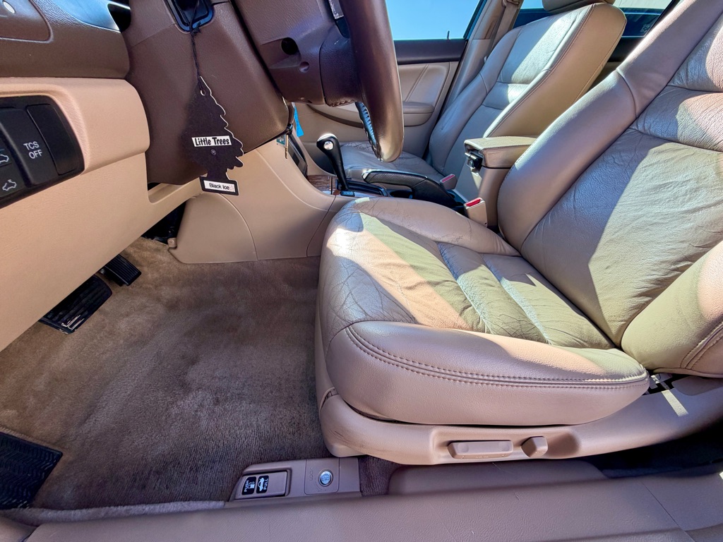 Photo 29 of this HONDA ACCORD
