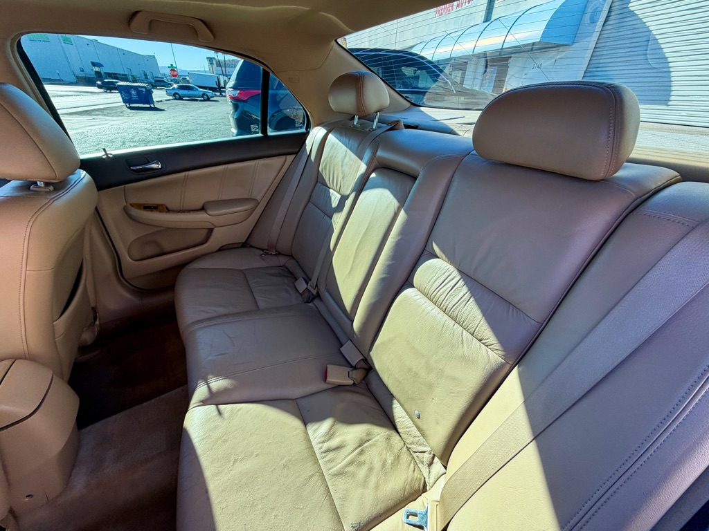 Photo 23 of this HONDA ACCORD