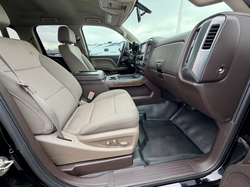 Photo 27 of this CHEVROLET SILVERADO 2500H