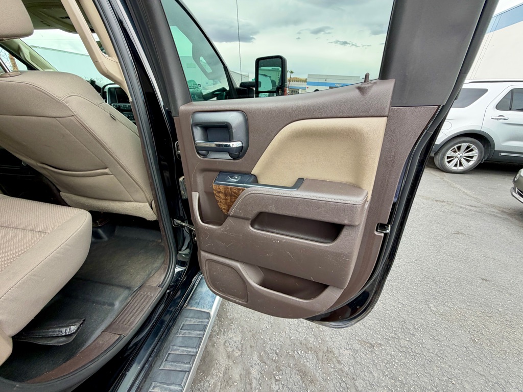 Photo 24 of this CHEVROLET SILVERADO 2500H