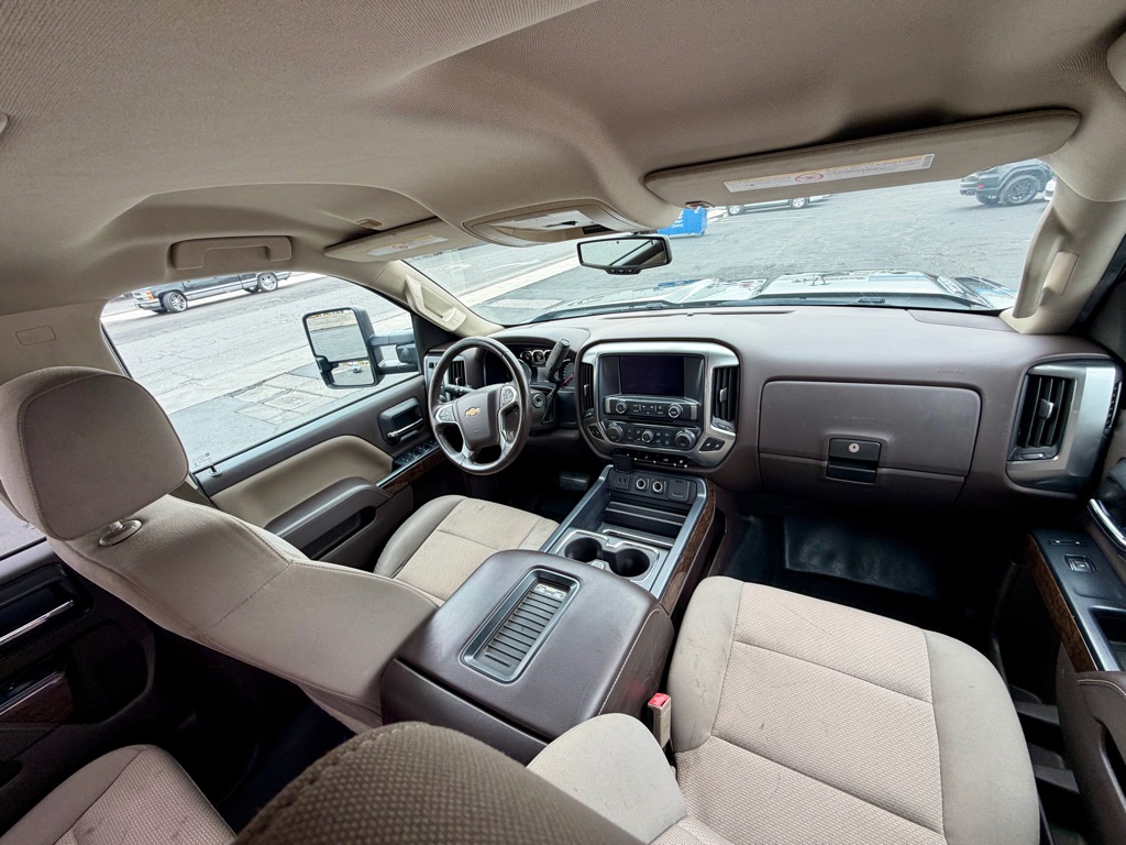 Photo 22 of this CHEVROLET SILVERADO 2500H