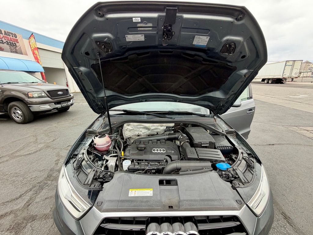 Photo 40 of this AUDI Q3