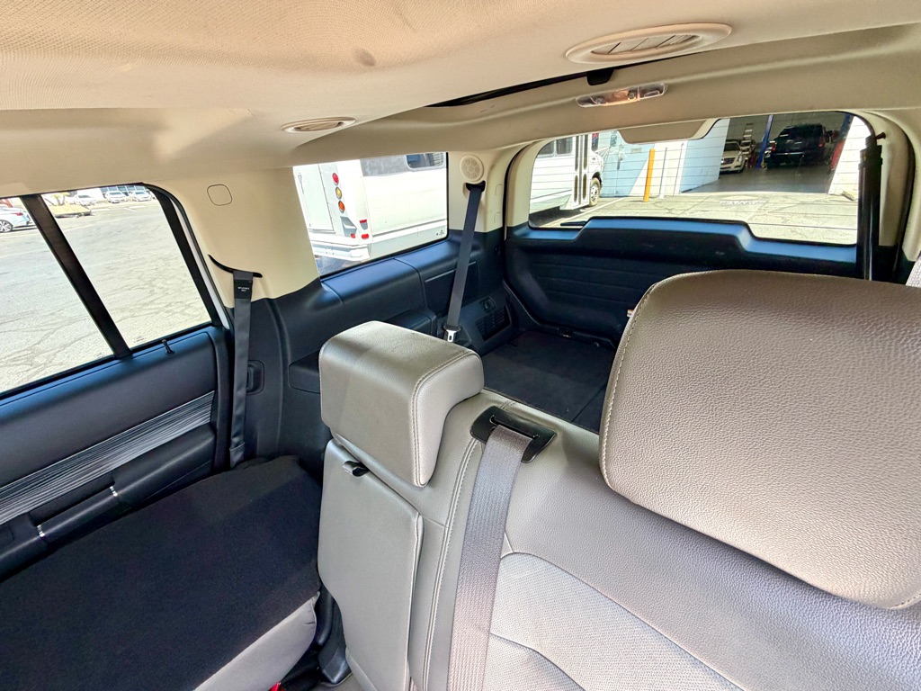 Photo 23 of this FORD FLEX