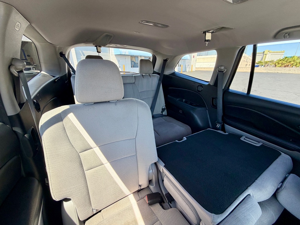 Photo 24 of this HONDA PILOT