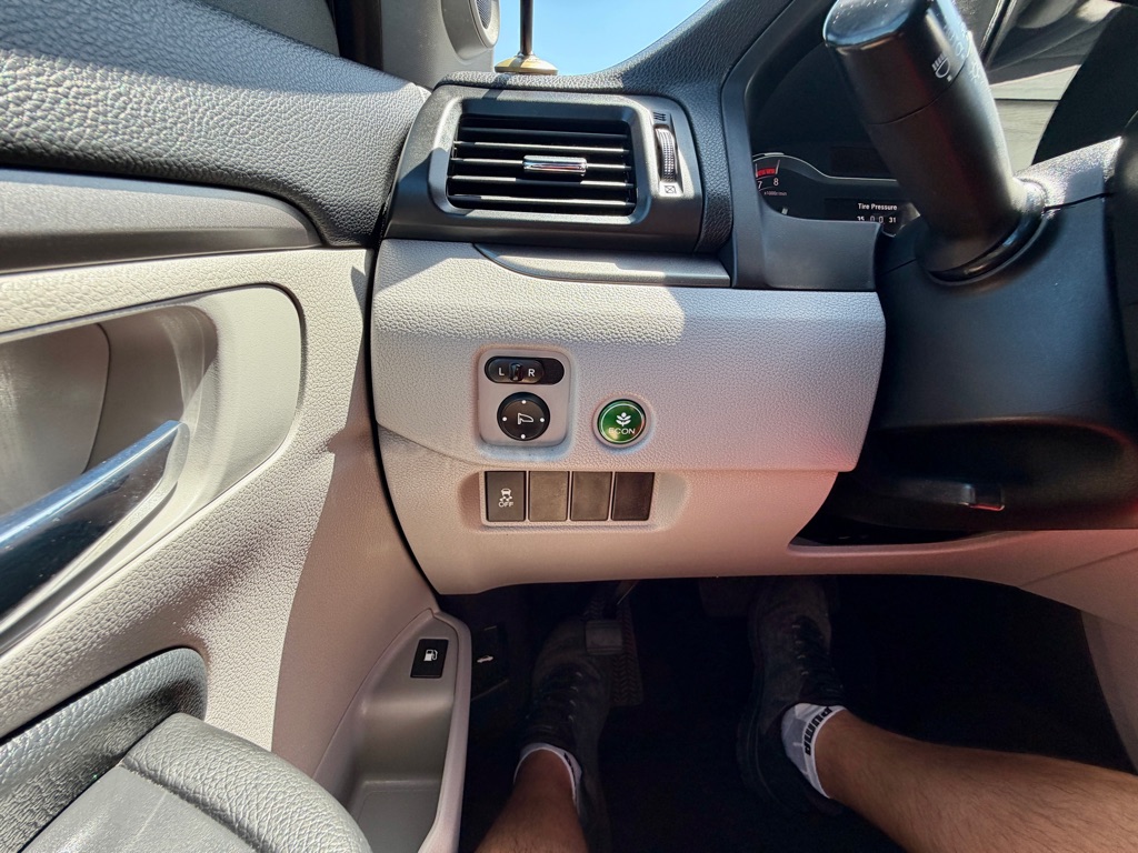 Photo 30 of this HONDA PILOT