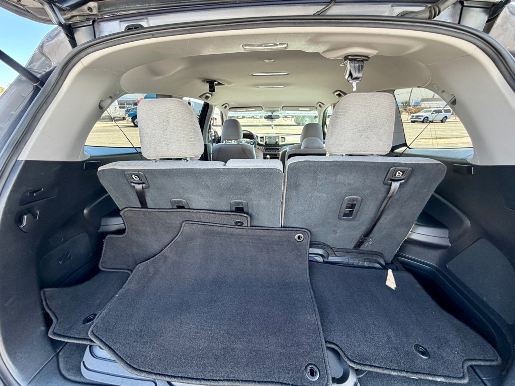 Photo 26 of this HONDA PILOT