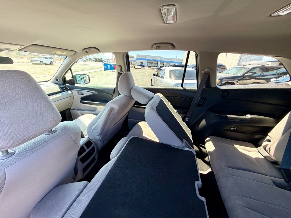 Photo 32 of this HONDA PILOT