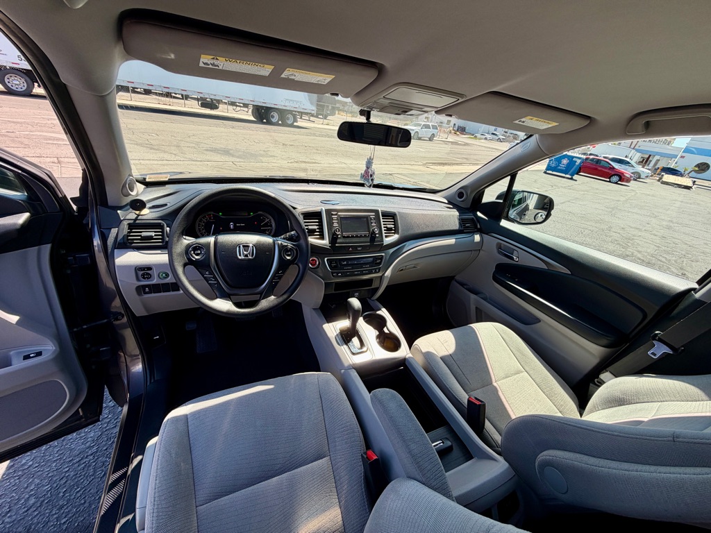 Photo 33 of this HONDA PILOT