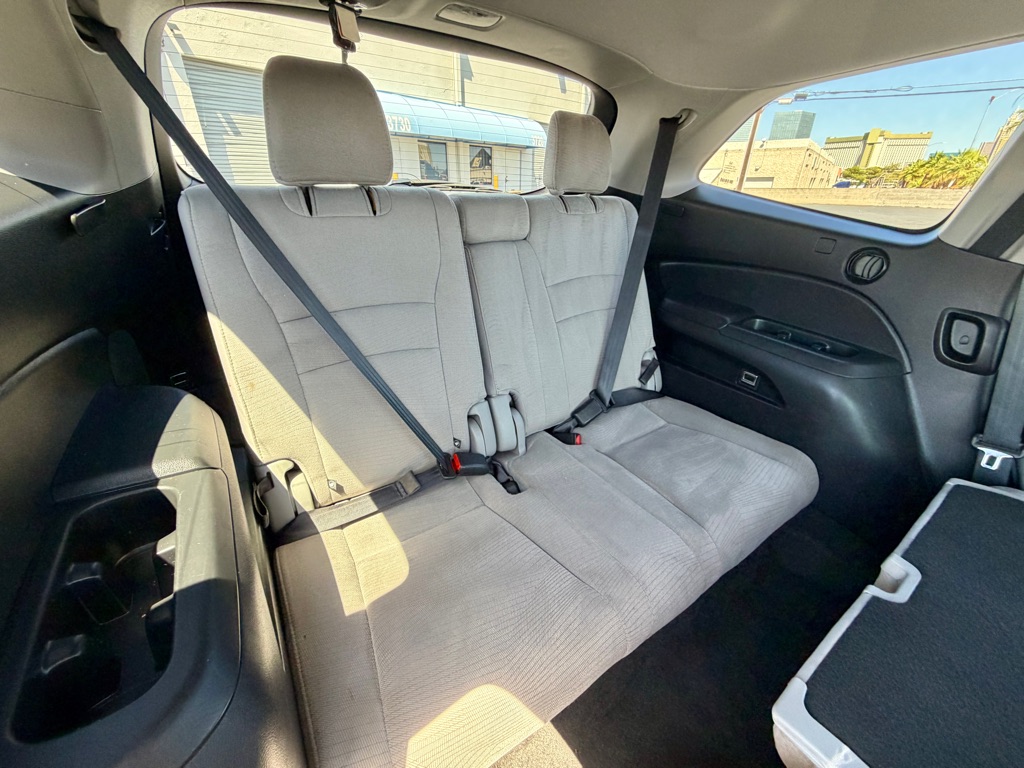 Photo 34 of this HONDA PILOT