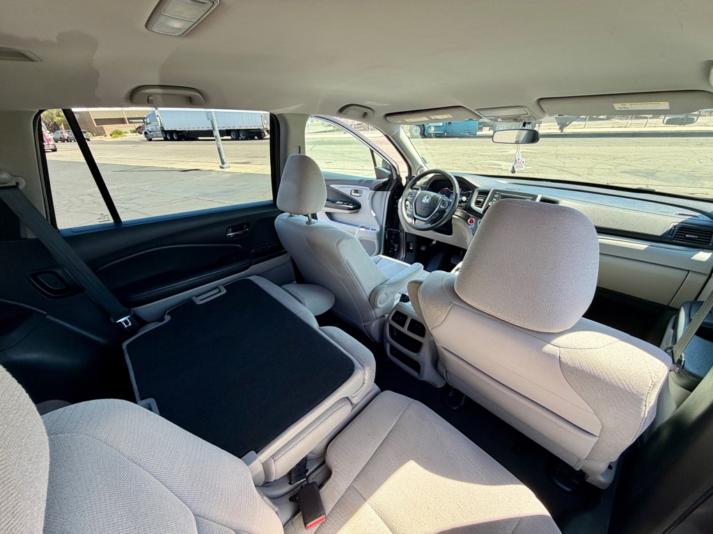 Photo 23 of this HONDA PILOT