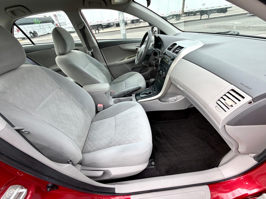 Photo 26 of this TOYOTA COROLLA