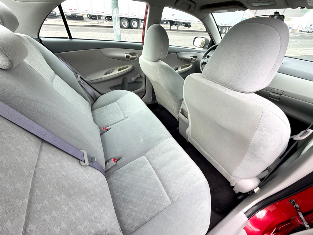 Photo 24 of this TOYOTA COROLLA