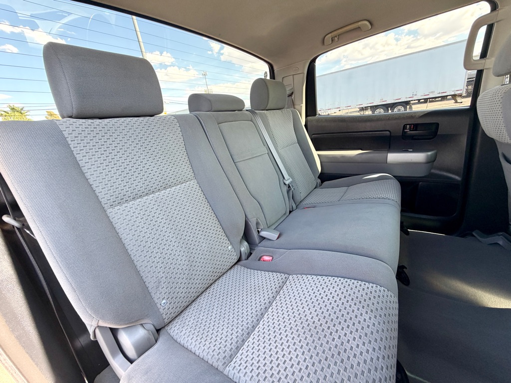 Photo 28 of this TOYOTA TUNDRA