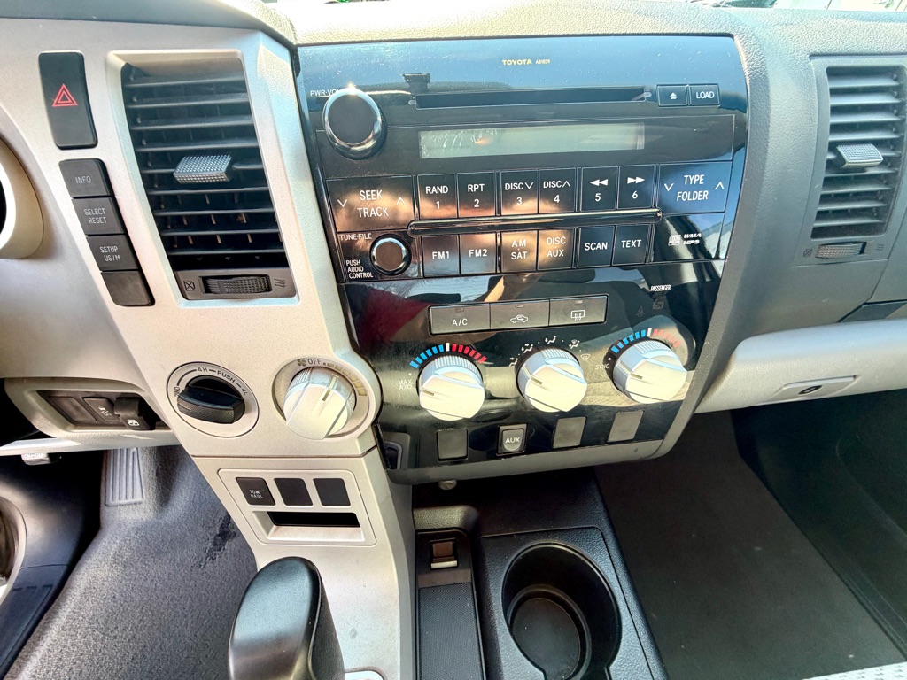 Photo 42 of this TOYOTA TUNDRA