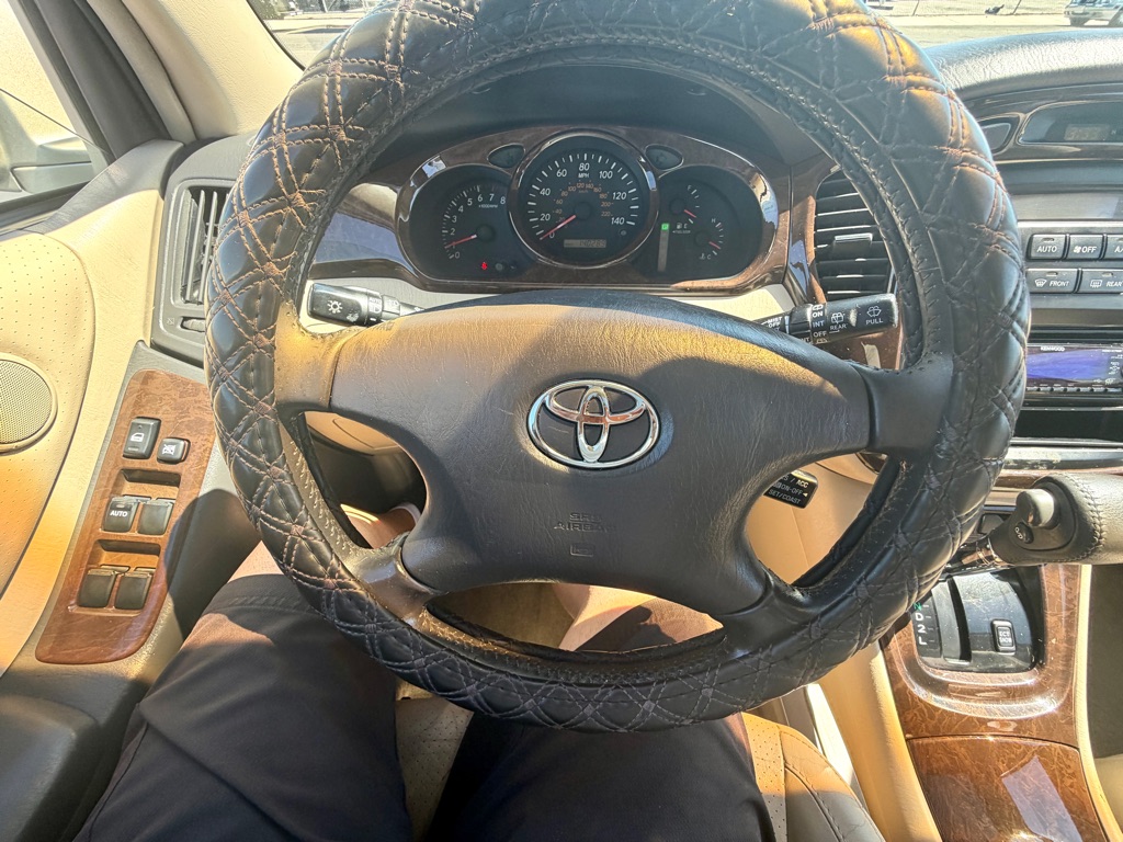 Photo 30 of this TOYOTA HIGHLANDER